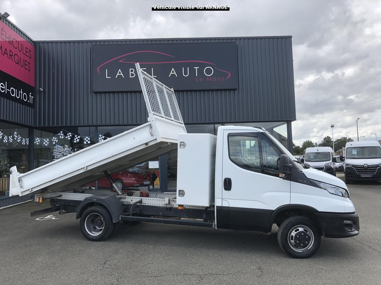 IVECO Daily 35 C 16H3.0 (Quad-Leaf) CHASSIS CABINE 2014 35C/35S Chassis cabine 35 C Epmt.3.75 PHASE 4 - Tipper van: picture 1 IVECO Daily 35 C 16H3.0 (Quad-Leaf) CHASSIS CABINE 2014 35C/35S Chassis cabine 35 C Epmt.3.75 PHASE 4 - Tipper van: picture 1