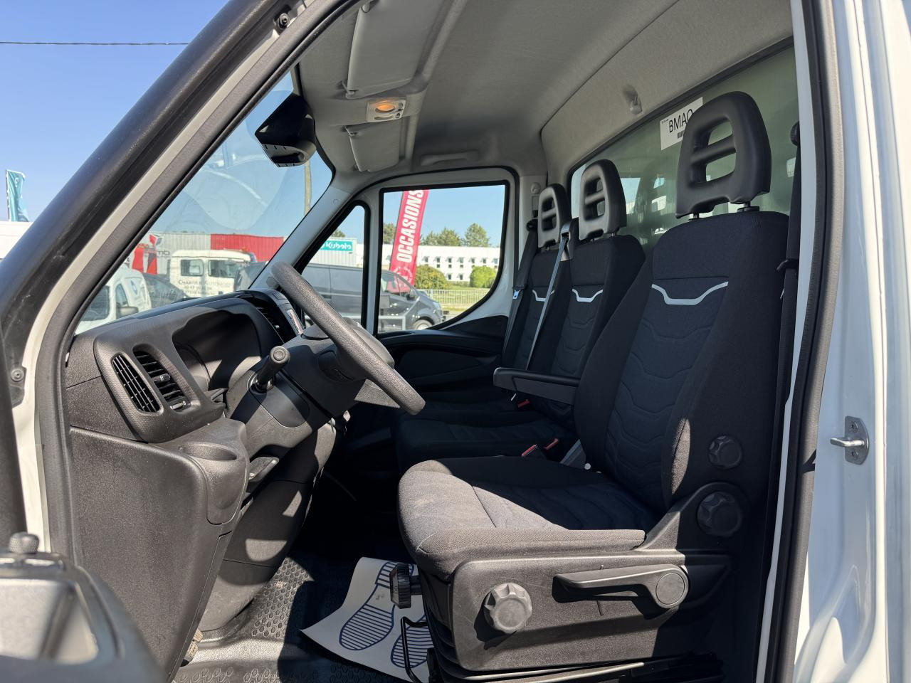 Iveco Daily 35 C 16 CAISSE HAYON 20M3 - Closed box van: picture 5 Iveco Daily 35 C 16 CAISSE HAYON 20M3 - Closed box van: picture 5
