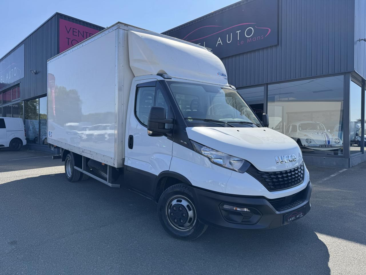 Iveco Daily 35 C 16 CAISSE HAYON 20M3 - Closed box van: picture 2 Iveco Daily 35 C 16 CAISSE HAYON 20M3 - Closed box van: picture 2