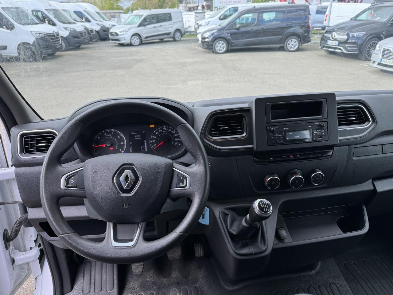 RENAULT Master Confort R3500RJ L4 2.3 dCi - 130 III CHASSIS DOUBLE CABINE Châssis Double Cabine L4 Pr - Other machinery: picture 3 RENAULT Master Confort R3500RJ L4 2.3 dCi - 130 III CHASSIS DOUBLE CABINE Châssis Double Cabine L4 Pr - Other machinery: picture 3