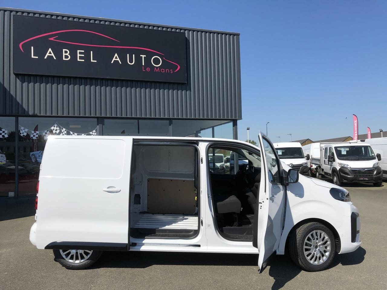 New Panel van PEUGEOT Expert M 2.0 BlueHDi - 180 S&S - BV EAT8  III FOURGON Fourgon PHASE 2: picture 8