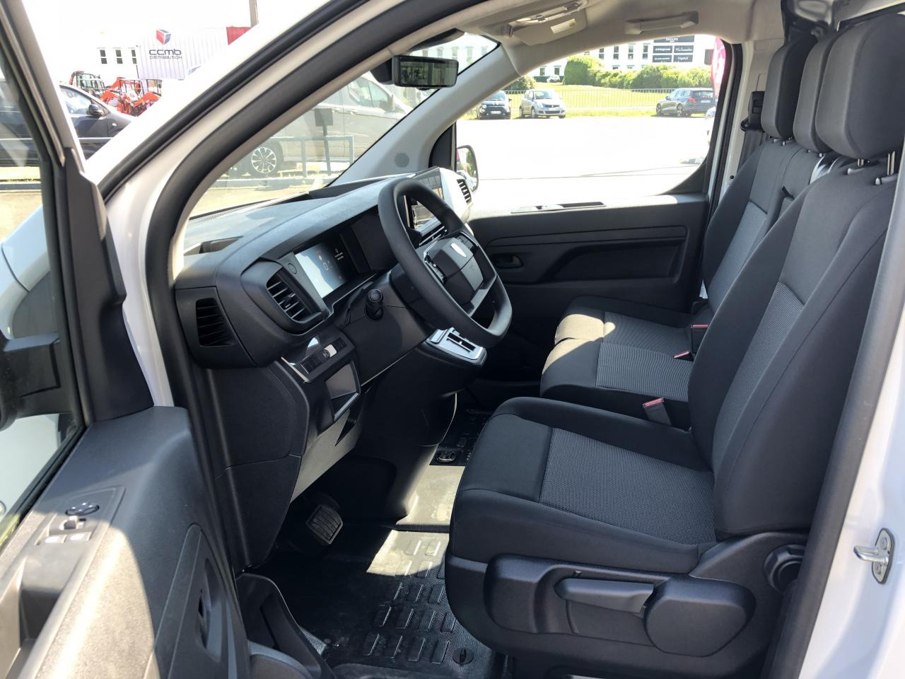 New Panel van PEUGEOT Expert M 2.0 BlueHDi - 180 S&S - BV EAT8  III FOURGON Fourgon PHASE 2: picture 6