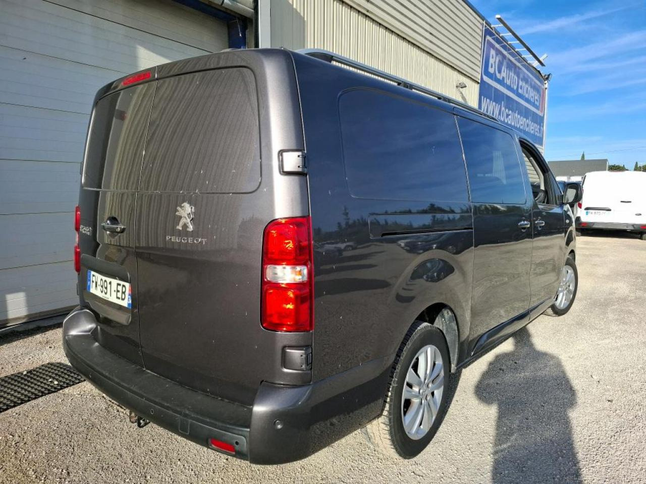 PEUGEOT Expert Standard 2.0 BlueHDi - 180 S&S - BV EAT8 III CABINE APPROFONDIE Fourgon Cabine approfond - Panel van: picture 5 PEUGEOT Expert Standard 2.0 BlueHDi - 180 S&S - BV EAT8 III CABINE APPROFONDIE Fourgon Cabine approfond - Panel van: picture 5