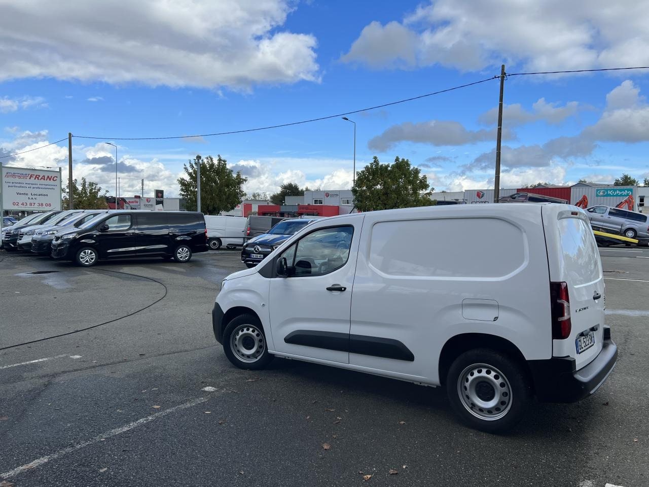 PEUGEOT PARTNER M 650KG 1.5 HDI 100CH PREMIUM 2 PLACES - Panel van: picture 5 PEUGEOT PARTNER M 650KG 1.5 HDI 100CH PREMIUM 2 PLACES - Panel van: picture 5