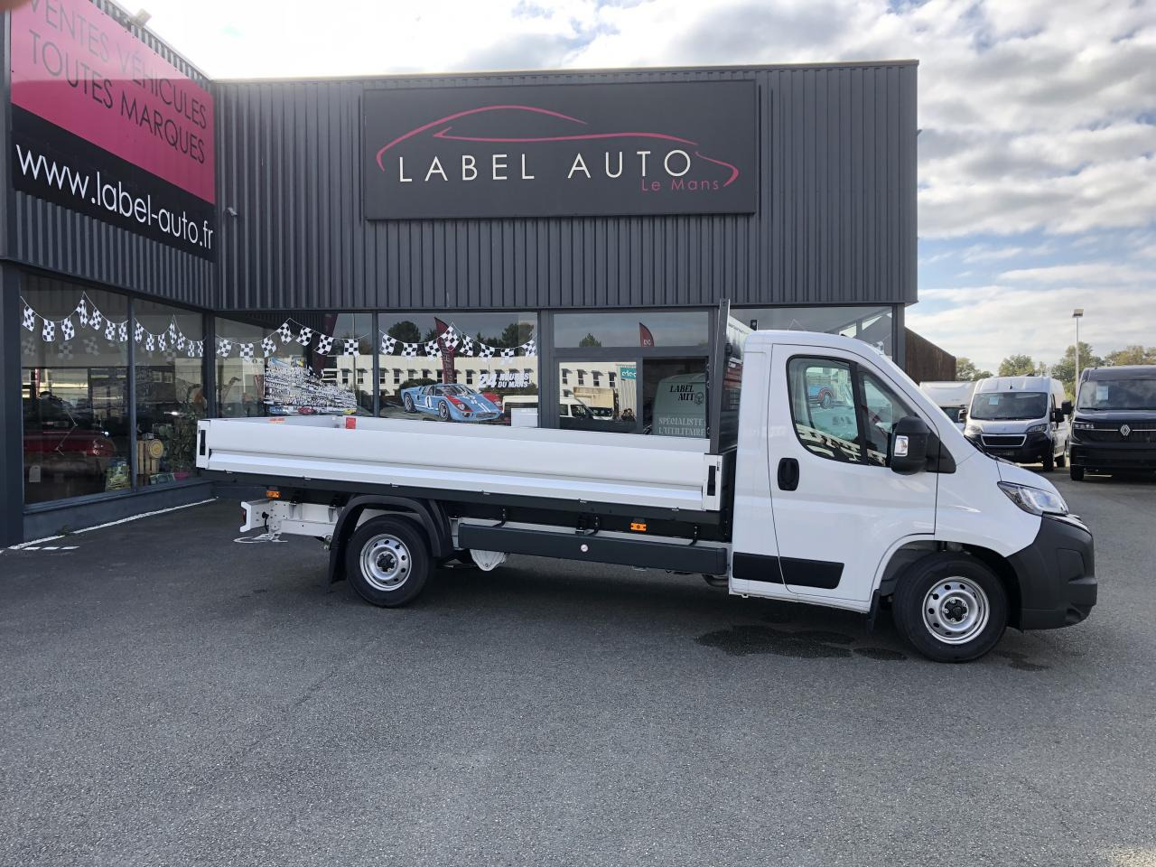 PEUGEOT boxer 3t5 plateau 4m20 2.2 hdi 140ch - Open body delivery van: picture 1 PEUGEOT boxer 3t5 plateau 4m20 2.2 hdi 140ch - Open body delivery van: picture 1