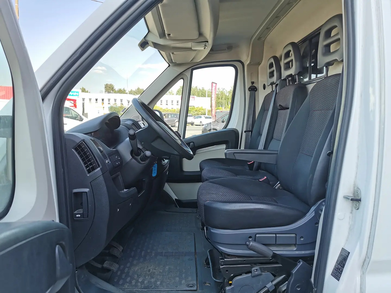 Peugeot Boxer L3H2 3.5 140CH BLUEHDI S&S PACK ASPHALT CONNECT - Panel van: picture 4 Peugeot Boxer L3H2 3.5 140CH BLUEHDI S&S PACK ASPHALT CONNECT - Panel van: picture 4