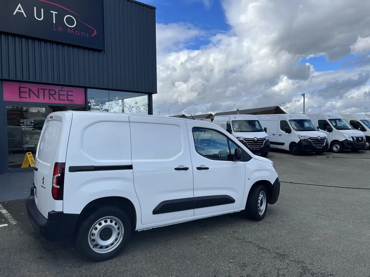 Peugeot Partner STANDARD 650KG BLUEHDI 130CH S&S PREMIUM EAT8 - Small van: picture 5 Peugeot Partner STANDARD 650KG BLUEHDI 130CH S&S PREMIUM EAT8 - Small van: picture 5