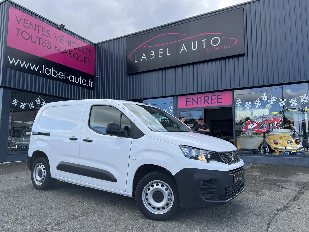 Peugeot Partner STANDARD 650KG BLUEHDI 130CH S&S PREMIUM EAT8 - Small van: picture 1 Peugeot Partner STANDARD 650KG BLUEHDI 130CH S&S PREMIUM EAT8 - Small van: picture 1