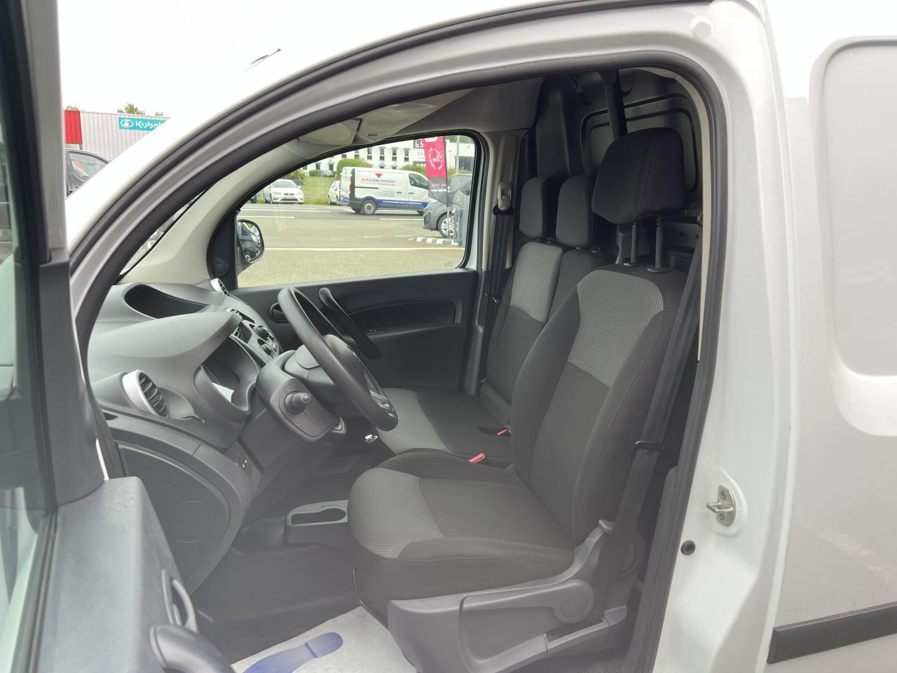 RENAULT KANGOO 1.5 DCI 80CH CONFORT - Panel van: picture 5 RENAULT KANGOO 1.5 DCI 80CH CONFORT - Panel van: picture 5