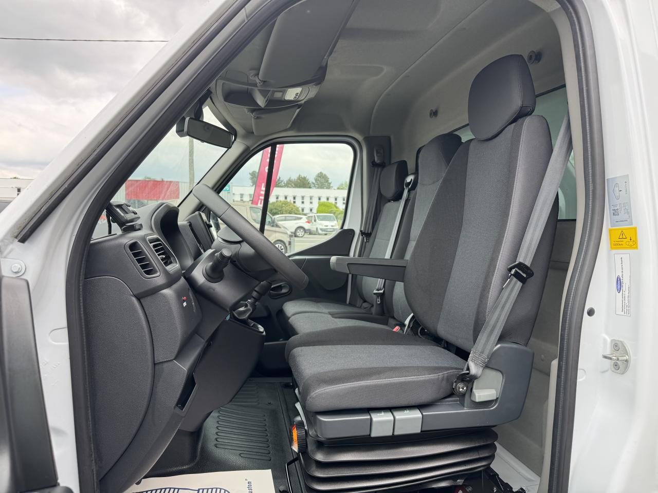 RENAULT MASTER 3T5 CAISSE FRIGO 2.3 DCI 165CH GRAND CONFORT - Refrigerated delivery van: picture 5 RENAULT MASTER 3T5 CAISSE FRIGO 2.3 DCI 165CH GRAND CONFORT - Refrigerated delivery van: picture 5