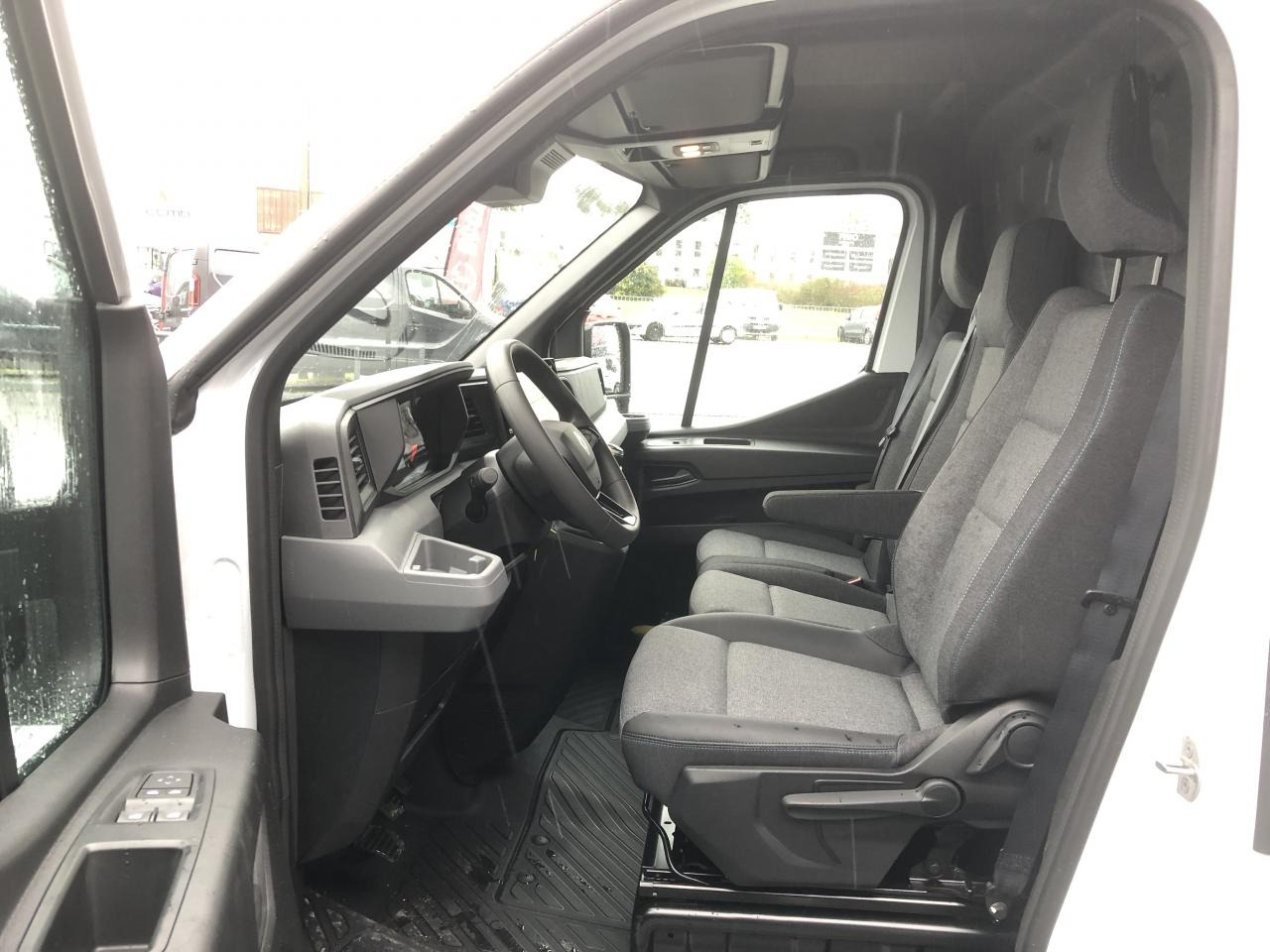 RENAULT MASTER EXTRA 3T5 L2H2 2.0 BLUE DCI 150 CH TRACTION - Panel van: picture 5 RENAULT MASTER EXTRA 3T5 L2H2 2.0 BLUE DCI 150 CH TRACTION - Panel van: picture 5