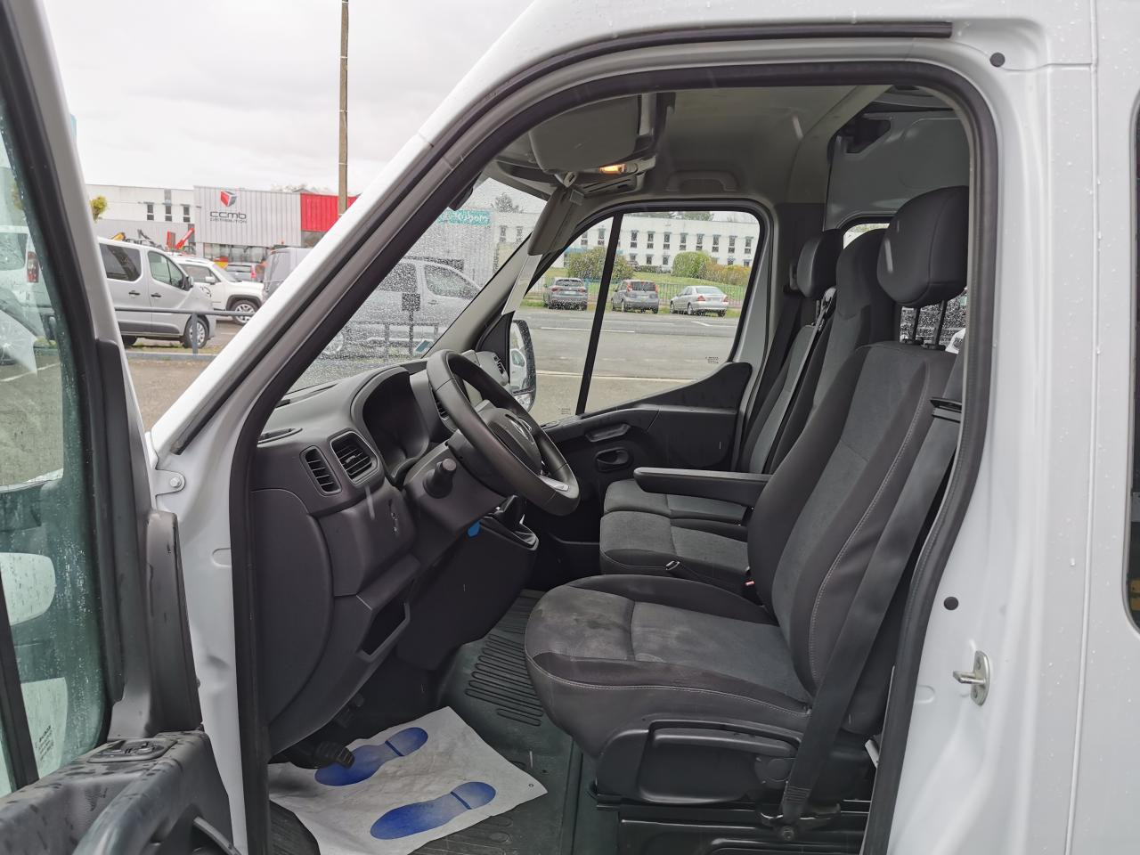 RENAULT Master Confort F3300 L2H2 2.3 dCi - 135  III CABINE APPROFONDIE Cabine approfondie L2H2 Traction PHA - Panel van: picture 5 RENAULT Master Confort F3300 L2H2 2.3 dCi - 135  III CABINE APPROFONDIE Cabine approfondie L2H2 Traction PHA - Panel van: picture 5