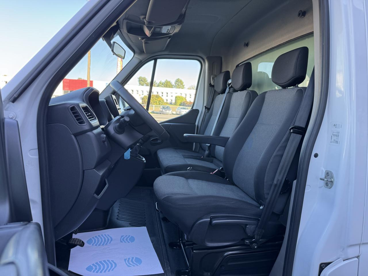 RENAULT Master Confort R3500 L2 2.3 dCi - 130 III CHASSIS CABINE Châssis Cabine L2 Propulsion PHASE 3 - Closed box van: picture 4 RENAULT Master Confort R3500 L2 2.3 dCi - 130 III CHASSIS CABINE Châssis Cabine L2 Propulsion PHASE 3 - Closed box van: picture 4