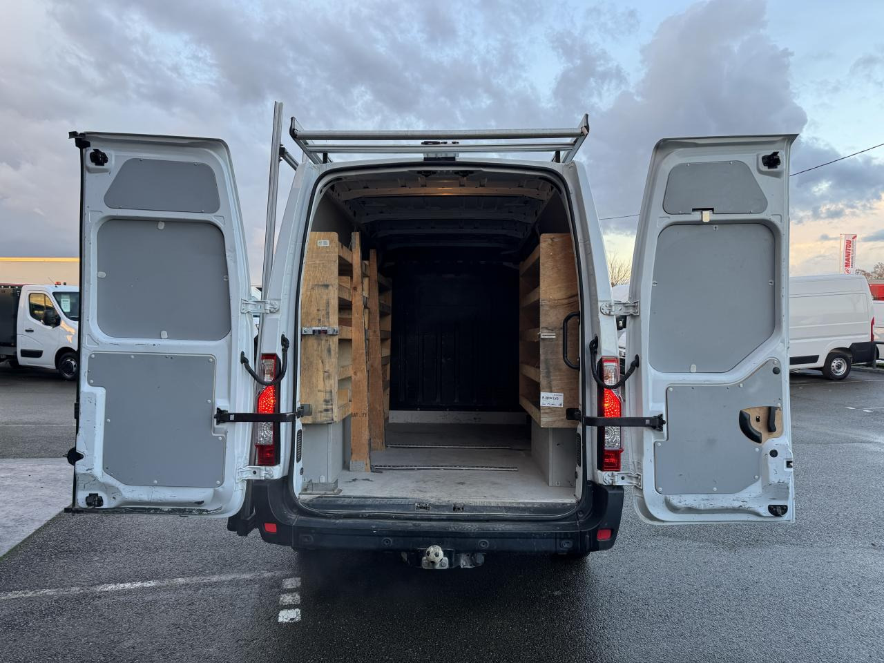 RENAULT Master Grand Confort F3300 L2H2 2.3 Blue dCi - 150 CH PORTE VERRE - Panel van: picture 2 RENAULT Master Grand Confort F3300 L2H2 2.3 Blue dCi - 150 CH PORTE VERRE - Panel van: picture 2