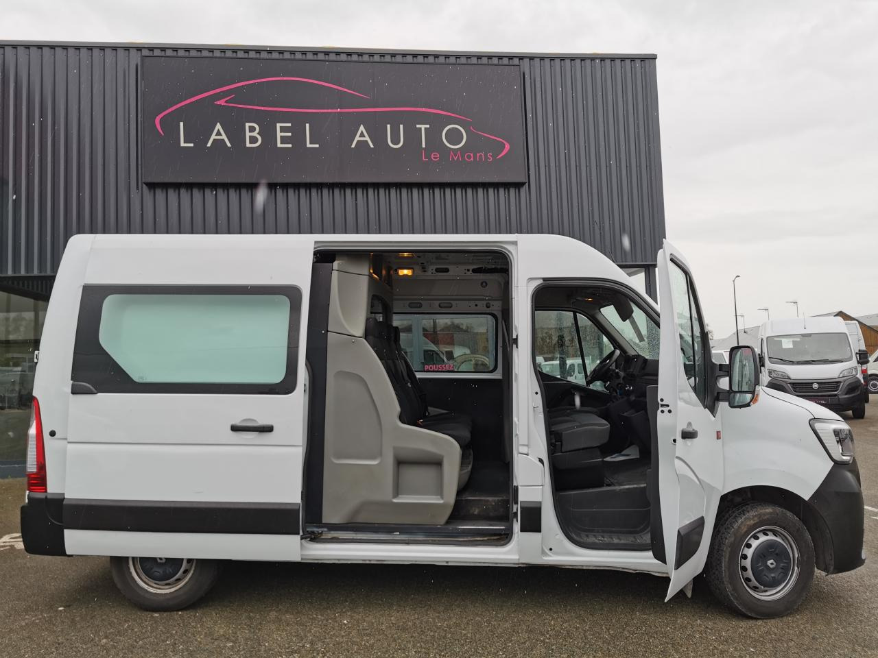 RENAULT Master Grand Confort F3500 L2H2 2.3 Blue dCi - 150 Euro 6e III CABINE APPROFONDIE Cabine approfondi - Panel van: picture 3 RENAULT Master Grand Confort F3500 L2H2 2.3 Blue dCi - 150 Euro 6e III CABINE APPROFONDIE Cabine approfondi - Panel van: picture 3