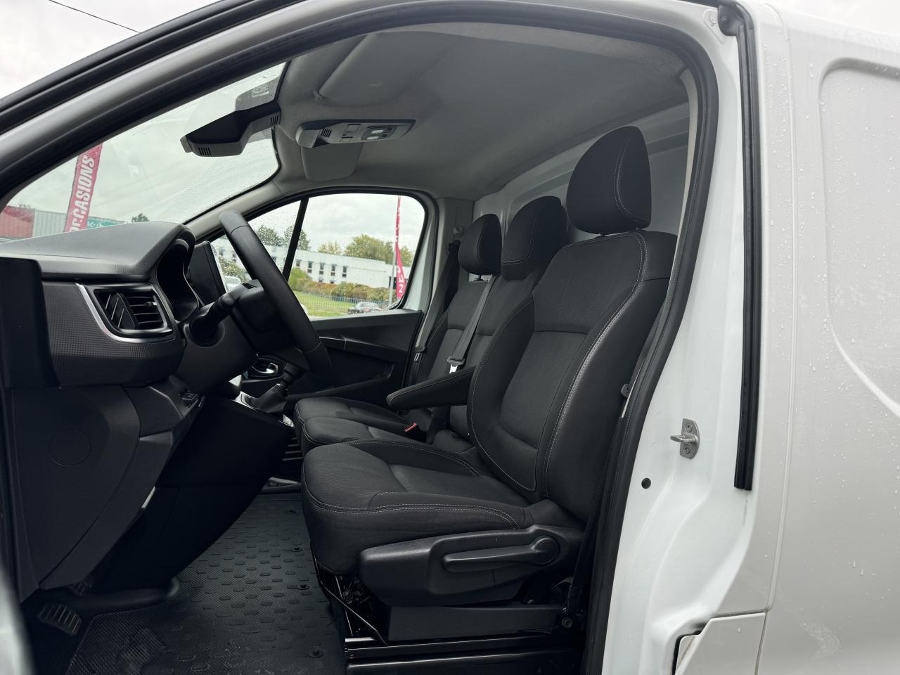 RENAULT TRAFIC L1H1 2.0 DCI 110CH FRIGORIFIQUE - Panel van: picture 4 RENAULT TRAFIC L1H1 2.0 DCI 110CH FRIGORIFIQUE - Panel van: picture 4