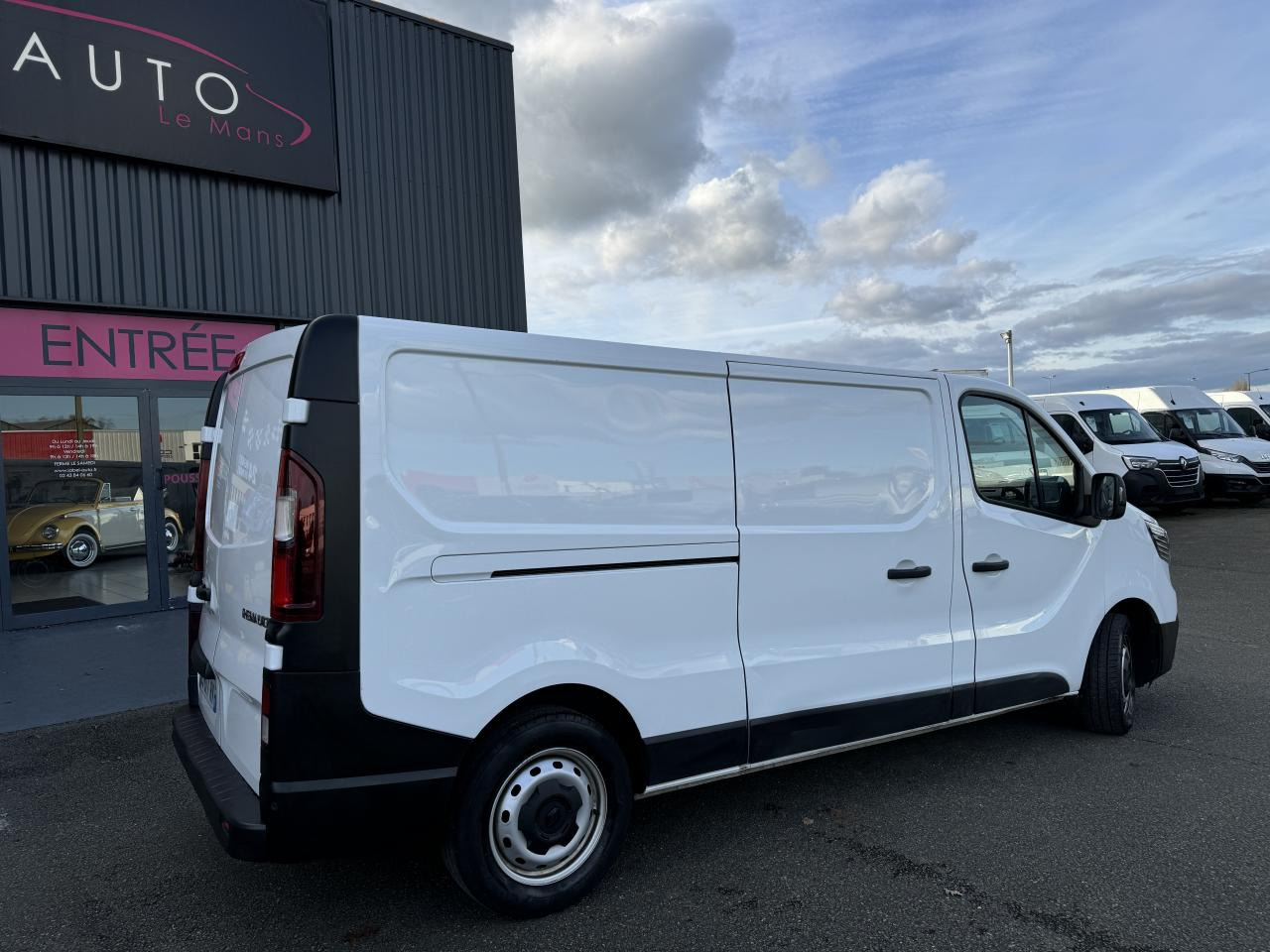 RENAULT Trafic L2H1 3000 Kg 2.0 Blue dCi - 130 III FOURGON Fourgon Grand Confort L2H1 PHASE 3 - Panel van: picture 5 RENAULT Trafic L2H1 3000 Kg 2.0 Blue dCi - 130 III FOURGON Fourgon Grand Confort L2H1 PHASE 3 - Panel van: picture 5