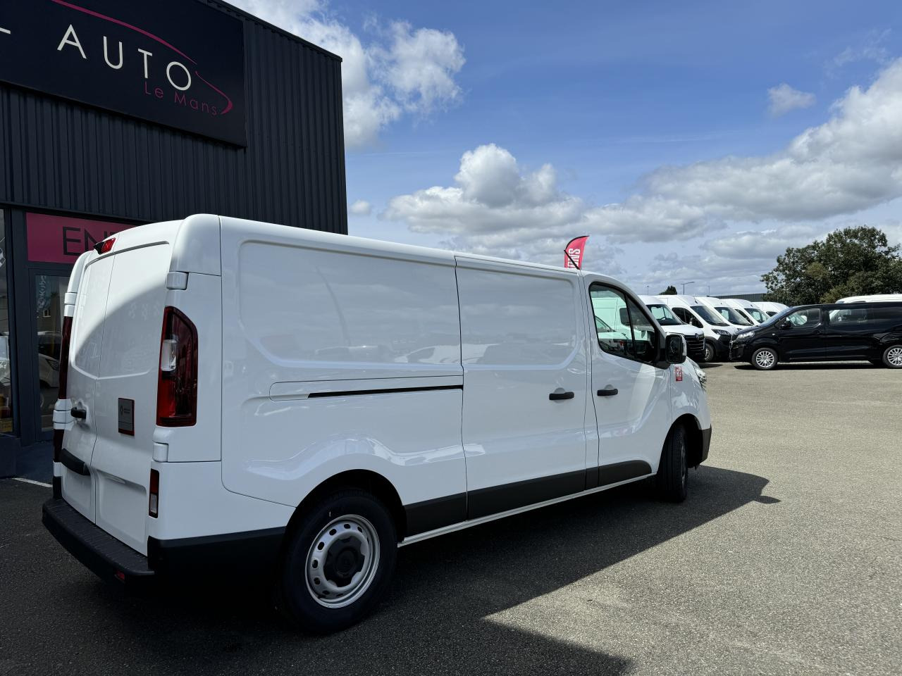 RENAULT Trafic L2H1 3000 Kg 2.0 Blue dCi - 150 2024 III FOURGON Fourgon Advance L2H1 PHASE 3 - Panel van: picture 5 RENAULT Trafic L2H1 3000 Kg 2.0 Blue dCi - 150 2024 III FOURGON Fourgon Advance L2H1 PHASE 3 - Panel van: picture 5