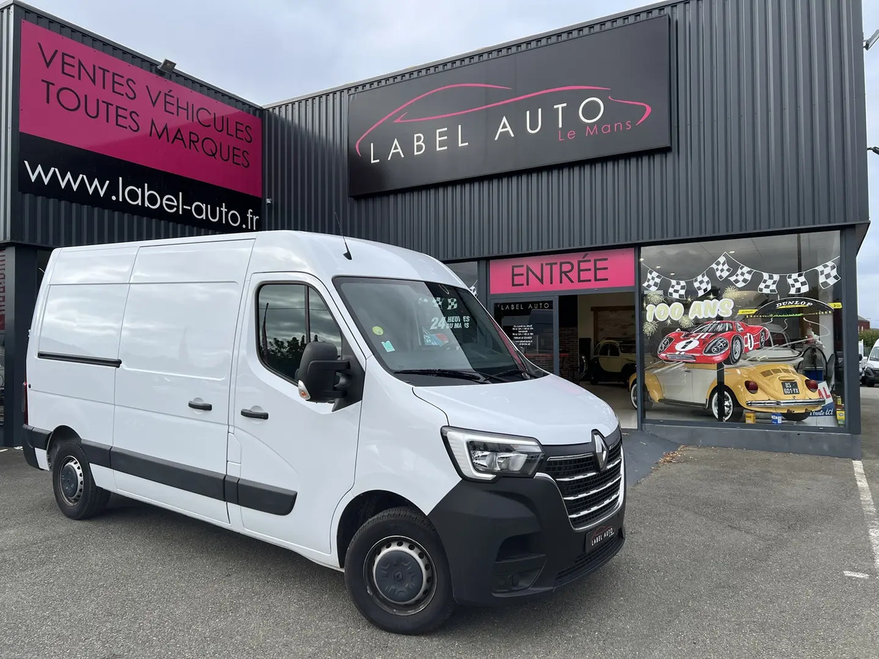 Renault Master F3300 L2H2 2.3 BLUE DCI 135CH GRAND CONFORT EURO6 - Panel van: picture 1 Renault Master F3300 L2H2 2.3 BLUE DCI 135CH GRAND CONFORT EURO6 - Panel van: picture 1