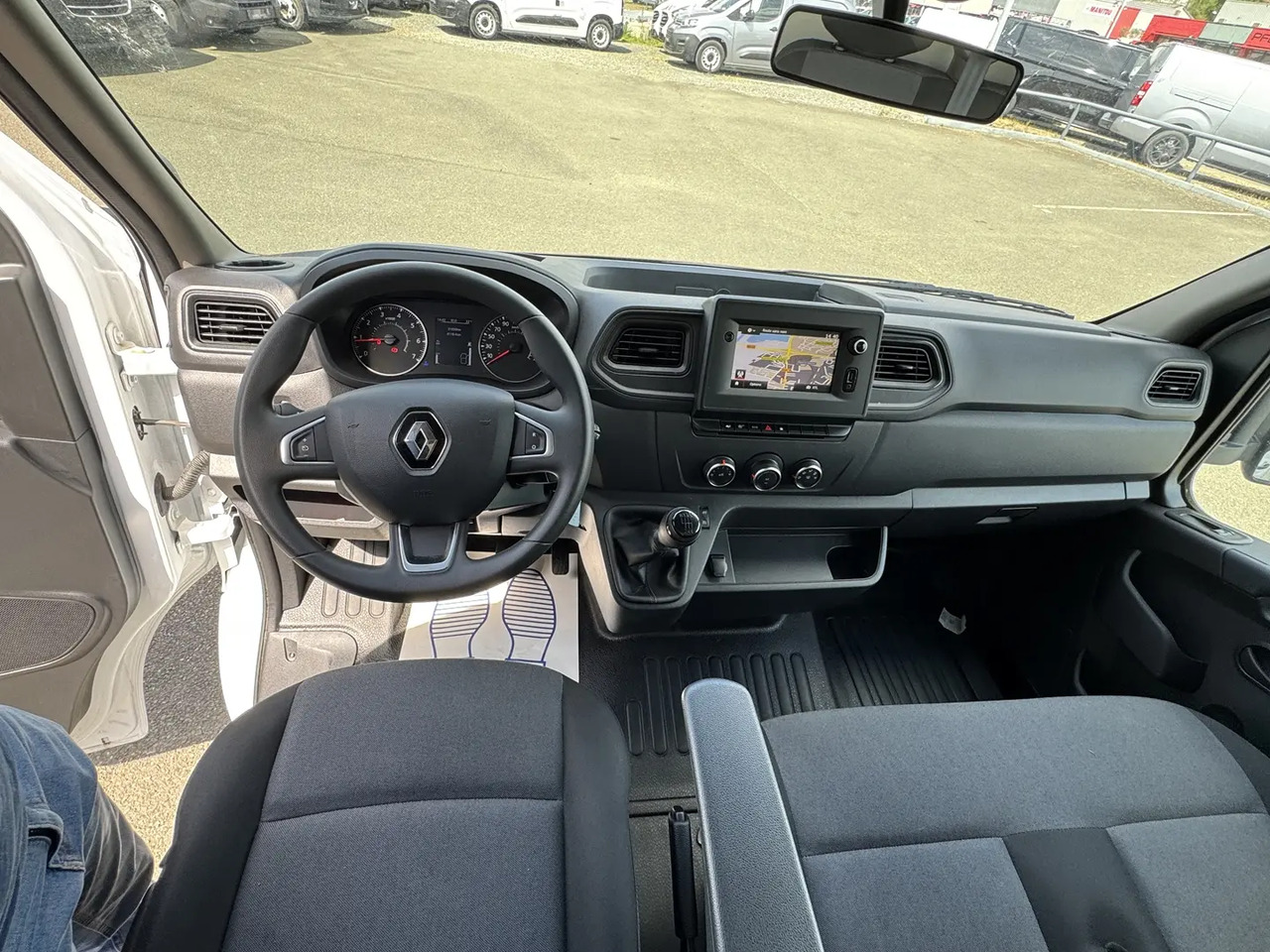 Renault Master F3500 L3H1 2.3 BLUE DCI 145CH CONFORT EUROVI - Closed box van: picture 3 Renault Master F3500 L3H1 2.3 BLUE DCI 145CH CONFORT EUROVI - Closed box van: picture 3