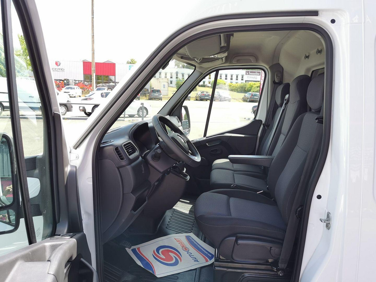 Renault Master F3500 L3H2 2.3 DCI 135CH CONFORT EURO6 - Panel van: picture 4 Renault Master F3500 L3H2 2.3 DCI 135CH CONFORT EURO6 - Panel van: picture 4
