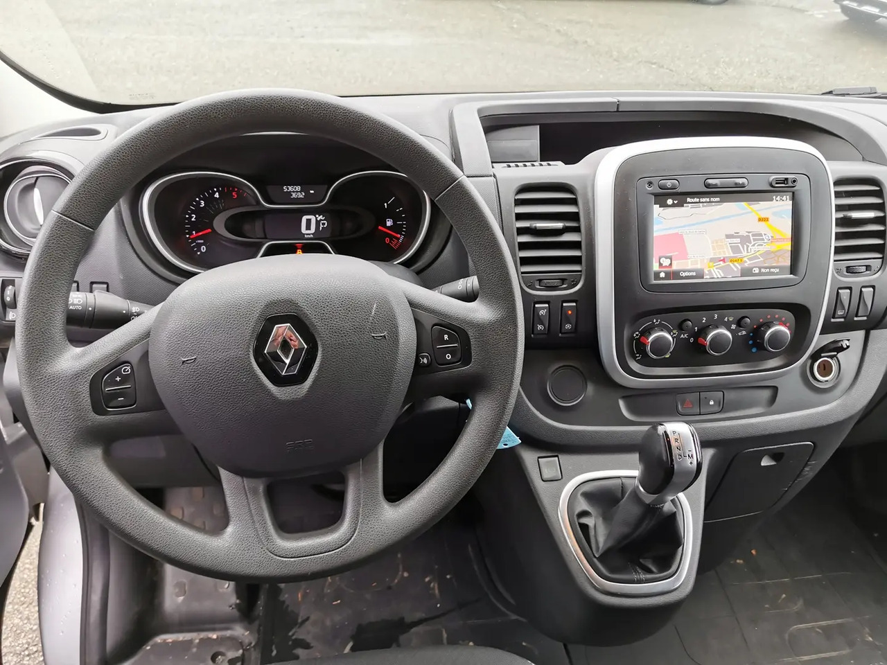 Renault Trafic L2H1 1200 2.0 DCI 145CH ENERGY CABINE APPROFONDIE CONFORT EDC E6 - Crew cab van: picture 3 Renault Trafic L2H1 1200 2.0 DCI 145CH ENERGY CABINE APPROFONDIE CONFORT EDC E6 - Crew cab van: picture 3
