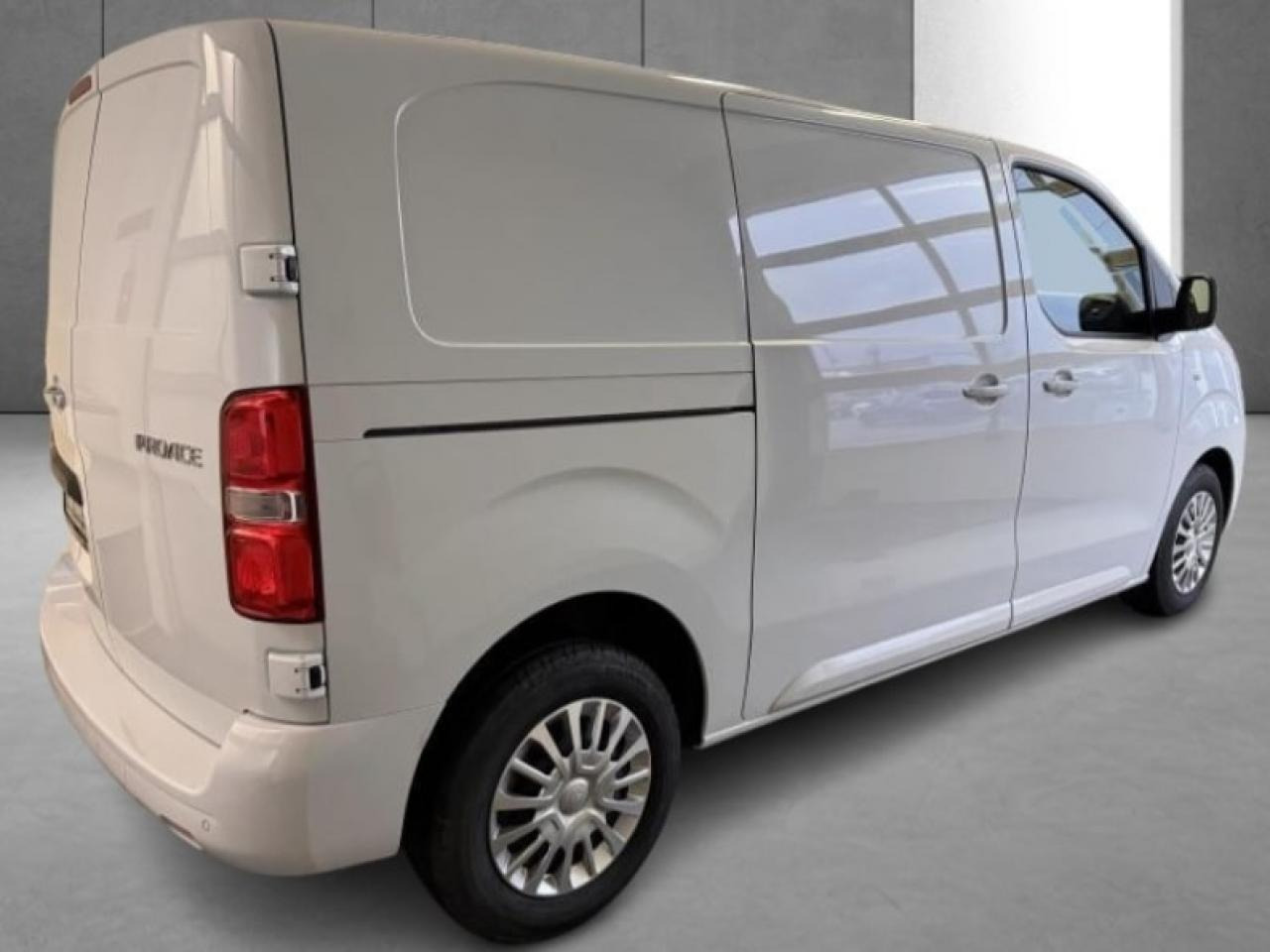 TOYOTA Proace 2.0 140 D-4D - Start&Stop 2016 FOURGON Fourgon Medium Start PHASE 2 - Panel van: picture 4 TOYOTA Proace 2.0 140 D-4D - Start&Stop 2016 FOURGON Fourgon Medium Start PHASE 2 - Panel van: picture 4