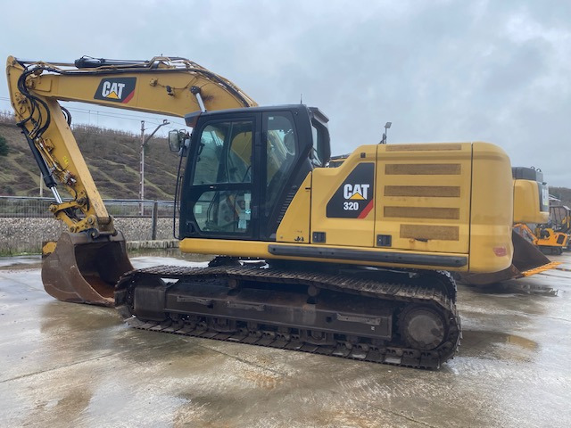 CATERPILLAR 320 - Crawler excavator: picture 1 CATERPILLAR 320 - Crawler excavator: picture 1