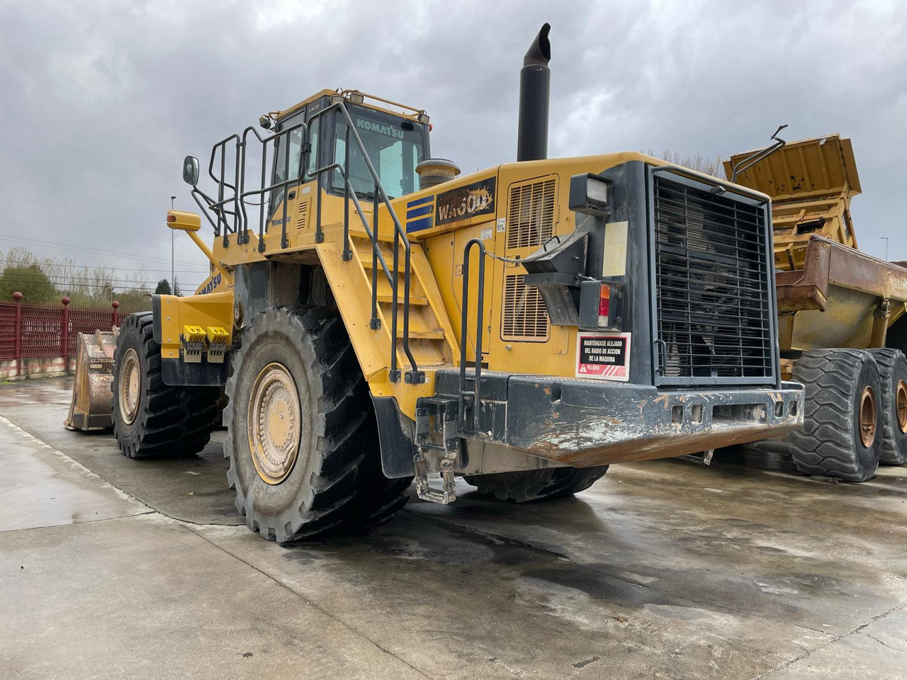 KOMATSU WA600-6 - Wheel loader: picture 1 KOMATSU WA600-6 - Wheel loader: picture 1