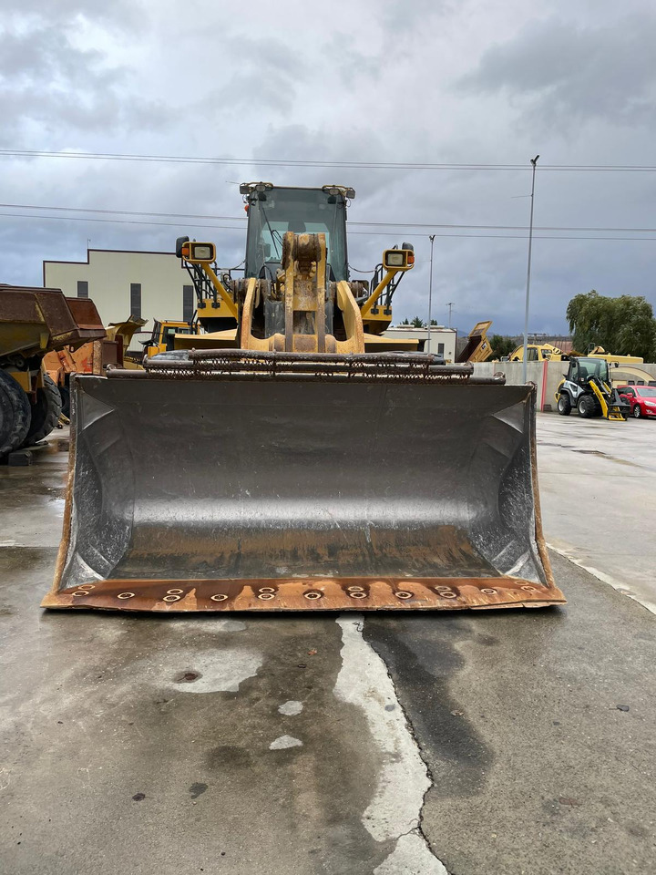 KOMATSU WA600-6 - Wheel loader: picture 5 KOMATSU WA600-6 - Wheel loader: picture 5