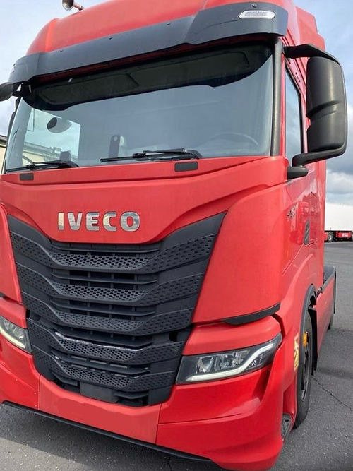 IVECO S-WAY 570 CV - Tractor unit: picture 1 IVECO S-WAY 570 CV - Tractor unit: picture 1