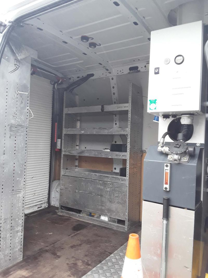 Renault Master 130 35 Fourgon nacelle - Truck mounted aerial platform: picture 4 Renault Master 130 35 Fourgon nacelle - Truck mounted aerial platform: picture 4