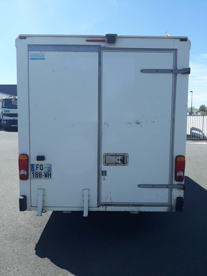 Closed box van Renault Master 145.35 PC Caisse Blanchisserie: picture 7