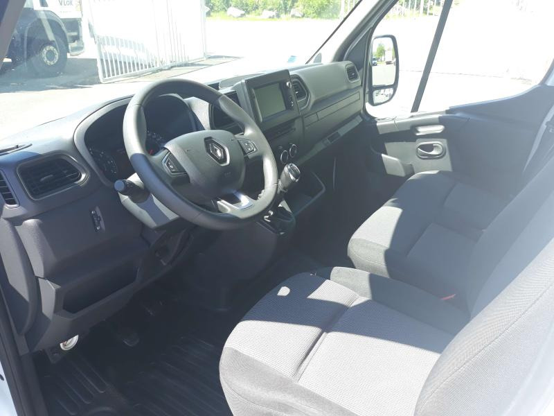 Closed box van Renault Master 145.35 PC Caisse Blanchisserie: picture 10