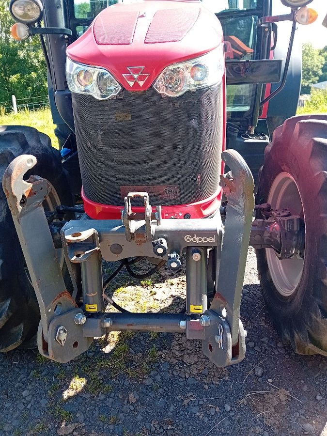 Massey Ferguson 5708 Dyna4 - Farm tractor: picture 3 Massey Ferguson 5708 Dyna4 - Farm tractor: picture 3