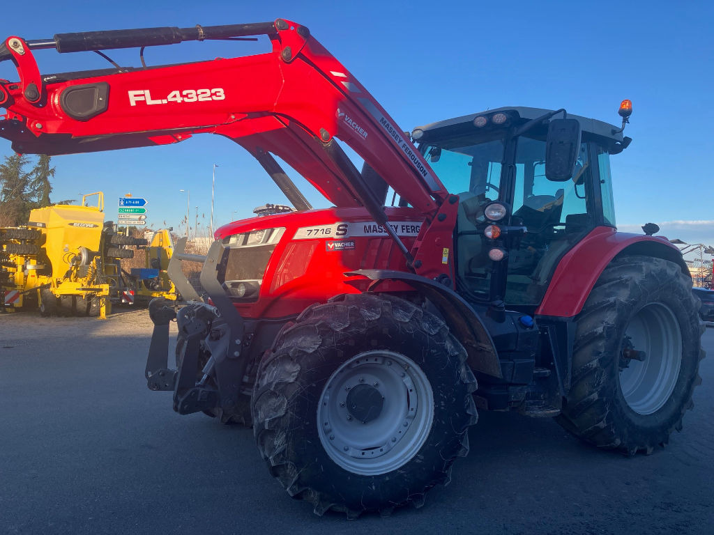 Massey Ferguson 7716S DYNA-6 EFFICIENT - Farm tractor: picture 1 Massey Ferguson 7716S DYNA-6 EFFICIENT - Farm tractor: picture 1