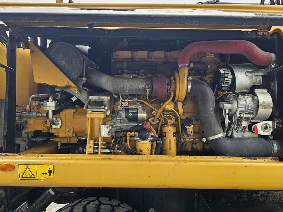 Wheel excavator CAT M 316 D: picture 24