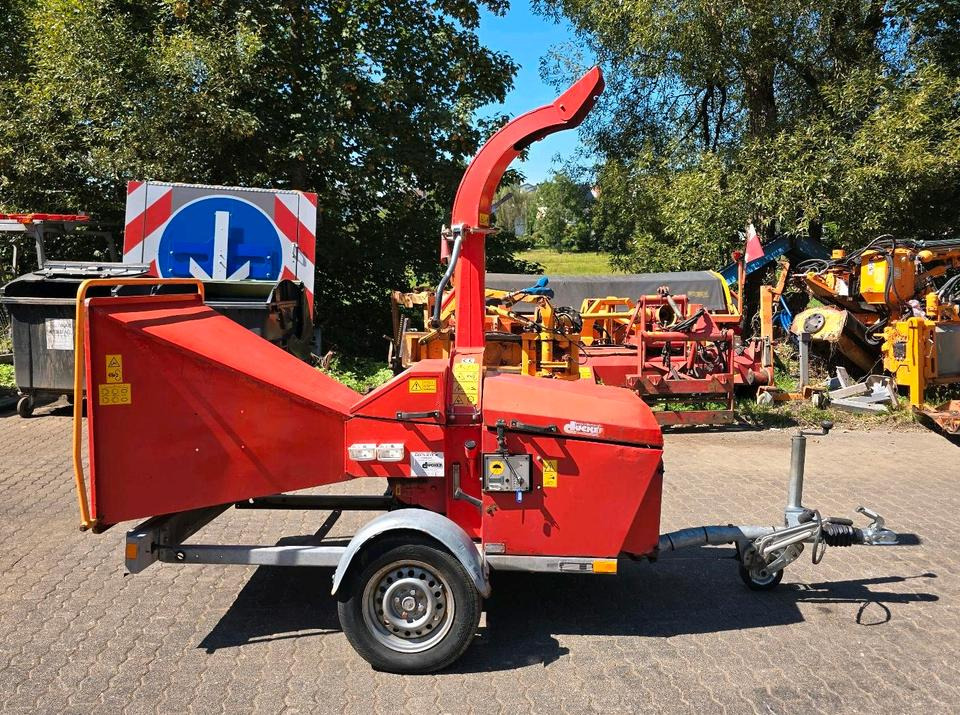 Dücker HM 140 Holzhacker Holzhäcksler Holzhackschnitzler Hacker Häcksler Diesel - Wood chipper: picture 1 Dücker HM 140 Holzhacker Holzhäcksler Holzhackschnitzler Hacker Häcksler Diesel - Wood chipper: picture 1