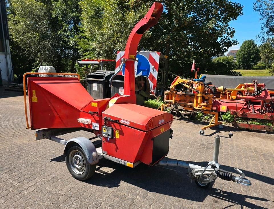 Dücker HM 140 Holzhacker Holzhäcksler Holzhackschnitzler Hacker Häcksler Diesel - Wood chipper: picture 4 Dücker HM 140 Holzhacker Holzhäcksler Holzhackschnitzler Hacker Häcksler Diesel - Wood chipper: picture 4
