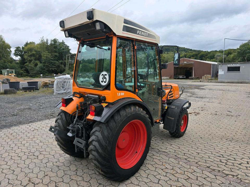 Fendt 206V Schmalspurtraktor Traktor Schlepper Weinbergtraktor 206 208 210 Farmer Favorit Obstbau Weinbau - Farm tractor: picture 3 Fendt 206V Schmalspurtraktor Traktor Schlepper Weinbergtraktor 206 208 210 Farmer Favorit Obstbau Weinbau - Farm tractor: picture 3