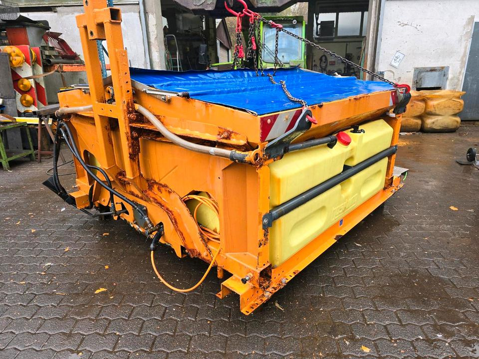 Küpper-Weisser IMSSM F20020HFA Salzstreuer Salzsilo Streuautomat Winterdienst Unimog 405 U300 U 400 500 530 527 423 427 318 218 ThermoMat Schmidt Stratos Mulag Parkrahmen - Sand/ Salt spreader: picture 3 Küpper-Weisser IMSSM F20020HFA Salzstreuer Salzsilo Streuautomat Winterdienst Unimog 405 U300 U 400 500 530 527 423 427 318 218 ThermoMat Schmidt Stratos Mulag Parkrahmen - Sand/ Salt spreader: picture 3