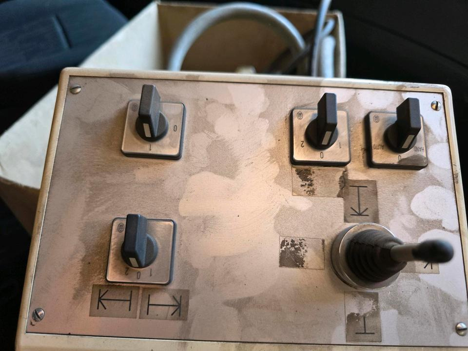 Leitpfostenwaschgerät WV 3-L Wassenberg Schmidt Drutzel für Unimog 405 U290 300 400 500 427 424 318 218 430 Leitpfosten - Broom: picture 5 Leitpfostenwaschgerät WV 3-L Wassenberg Schmidt Drutzel für Unimog 405 U290 300 400 500 427 424 318 218 430 Leitpfosten - Broom: picture 5