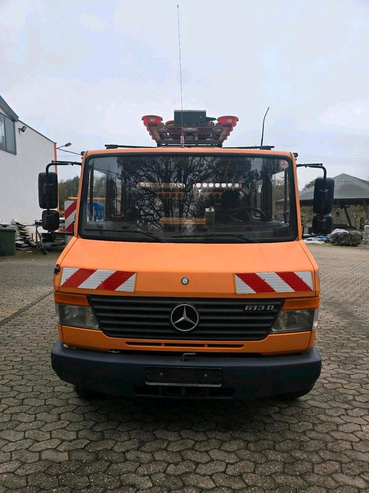 Mercedes-Benz Vario 613D Bluetec 5 Pritsche Doka LKW - Open body delivery van, Crew cab van: picture 4 Mercedes-Benz Vario 613D Bluetec 5 Pritsche Doka LKW - Open body delivery van, Crew cab van: picture 4