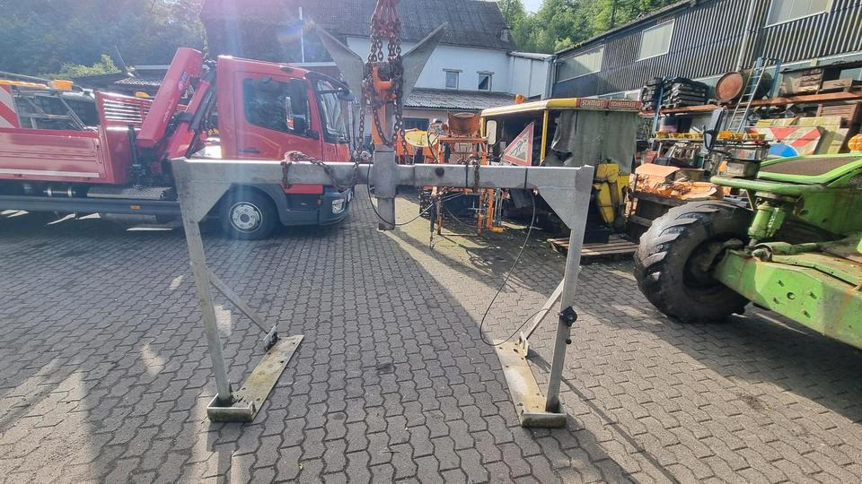 Mulag Parkrahmen FME 700 600 MKM 600 Mähausleger Böschungsmulcher Böschungsmäher für Unimog 405 u300 400 500 - Frame/ Chassis for Municipal/ Special vehicle: picture 3 Mulag Parkrahmen FME 700 600 MKM 600 Mähausleger Böschungsmulcher Böschungsmäher für Unimog 405 u300 400 500 - Frame/ Chassis for Municipal/ Special vehicle: picture 3