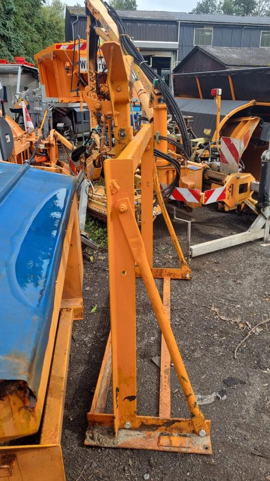 Mulag Parkrahmen für Unimog FME MKM Mähausleger Böschungsmulcher Böschungsmäher Seitenmulcher Randstreifenmäher U 300 400 500 405 427 530 Dücker - Frame/ Chassis for Municipal/ Special vehicle: picture 4 Mulag Parkrahmen für Unimog FME MKM Mähausleger Böschungsmulcher Böschungsmäher Seitenmulcher Randstreifenmäher U 300 400 500 405 427 530 Dücker - Frame/ Chassis for Municipal/ Special vehicle: picture 4