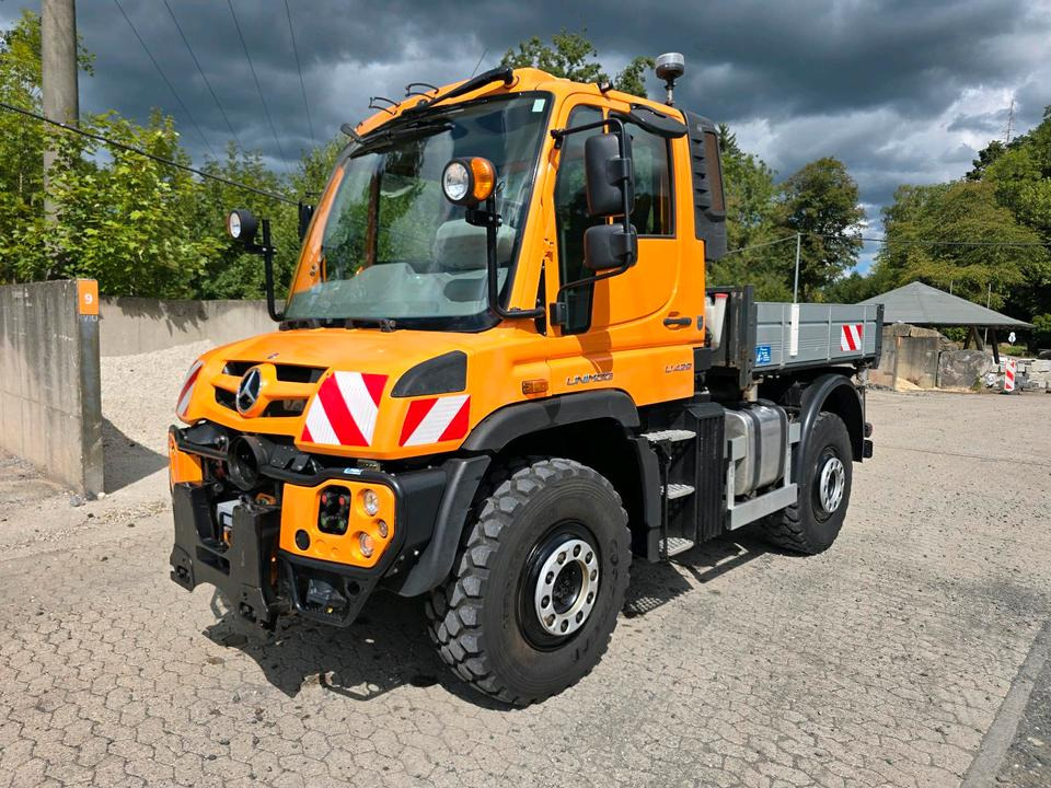 Unimog U429 NKS-F-UGE-42 Mercedes-Benz 405/10 405/12 UGE Mercedes-Benz U 318 323 327 423 427 429 430 EasyDrive Variopilot Mulag MKM 700 Böschungsmäher Böschungsmulcher Bucher Salzstreuer - Municipal/ Special vehicle: picture 1 Unimog U429 NKS-F-UGE-42 Mercedes-Benz 405/10 405/12 UGE Mercedes-Benz U 318 323 327 423 427 429 430 EasyDrive Variopilot Mulag MKM 700 Böschungsmäher Böschungsmulcher Bucher Salzstreuer - Municipal/ Special vehicle: picture 1