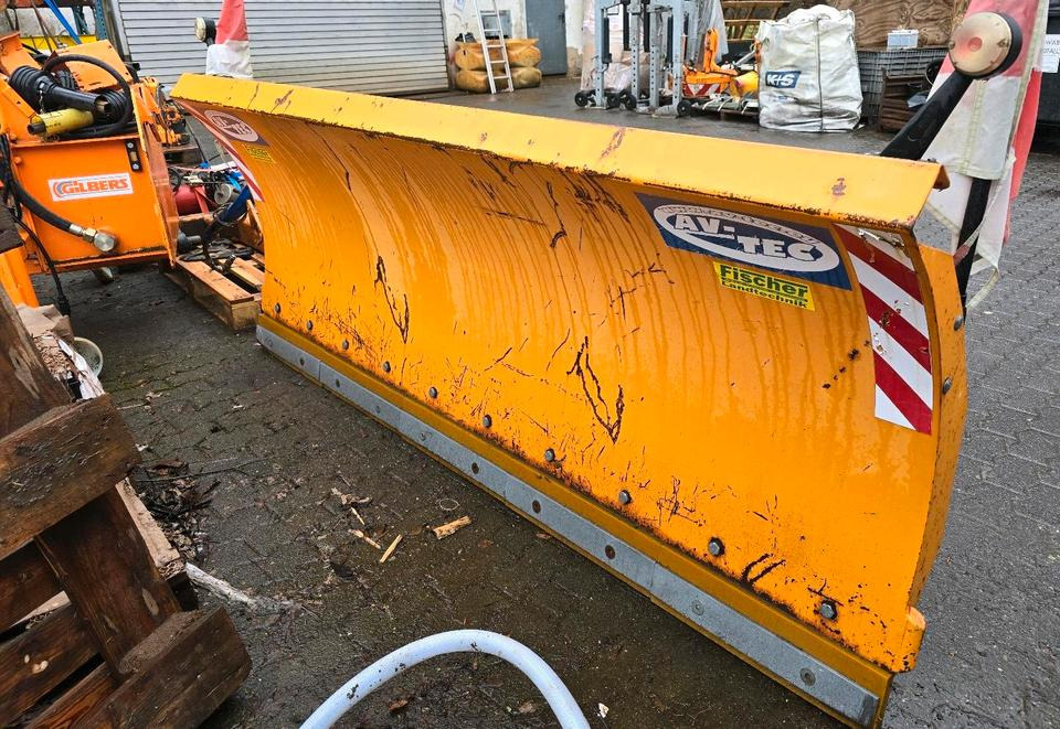 Schneepflug für Schaeff U. Yanmar Radlader Schneeschild Schneeschieber Schmidt Winterdienst - Snow plough: picture 4 Schneepflug für Schaeff U. Yanmar Radlader Schneeschild Schneeschieber Schmidt Winterdienst - Snow plough: picture 4