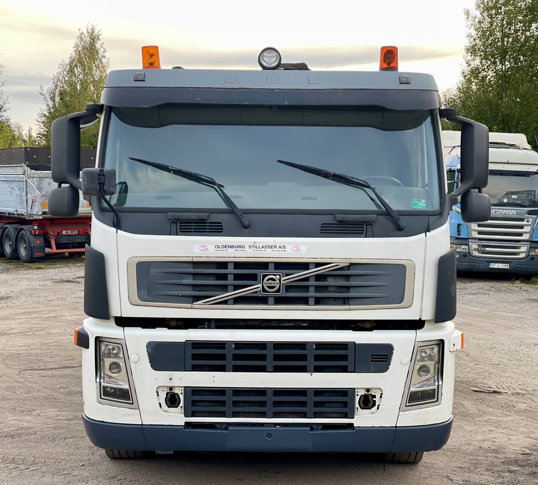 Crane truck VOLVO FM: picture 10