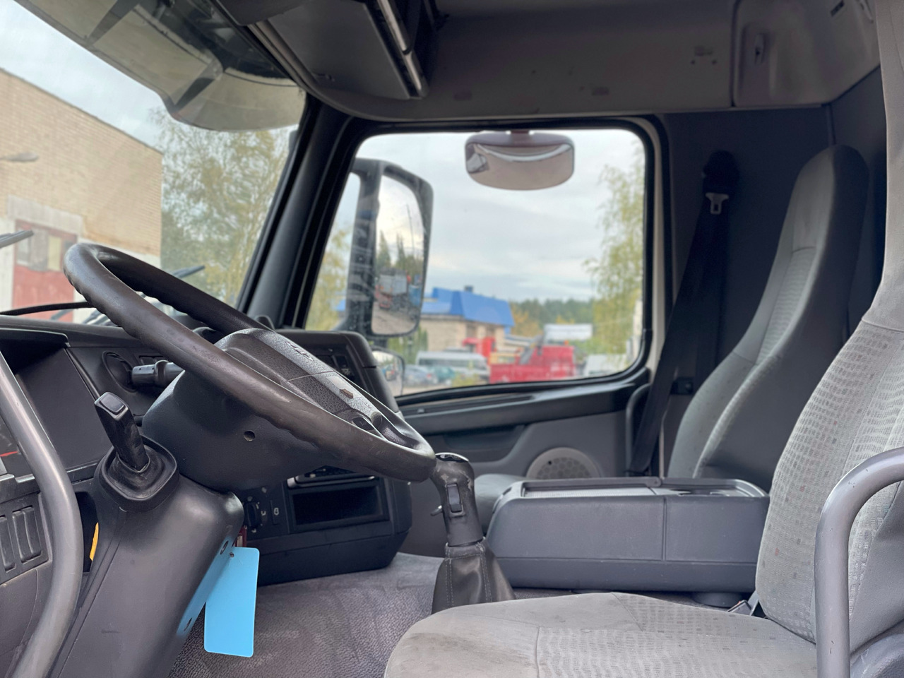 Crane truck VOLVO FM: picture 11