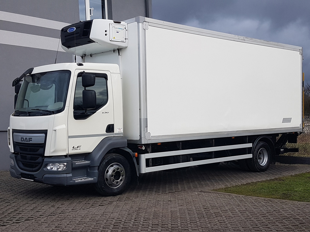 DAF LF230 16T WINDA CHŁODNIA 16EP 6,58x2,48x2,38 KLIMA IZOTERMA MROŹNIA - Refrigerated truck: picture 2 DAF LF230 16T WINDA CHŁODNIA 16EP 6,58x2,48x2,38 KLIMA IZOTERMA MROŹNIA - Refrigerated truck: picture 2